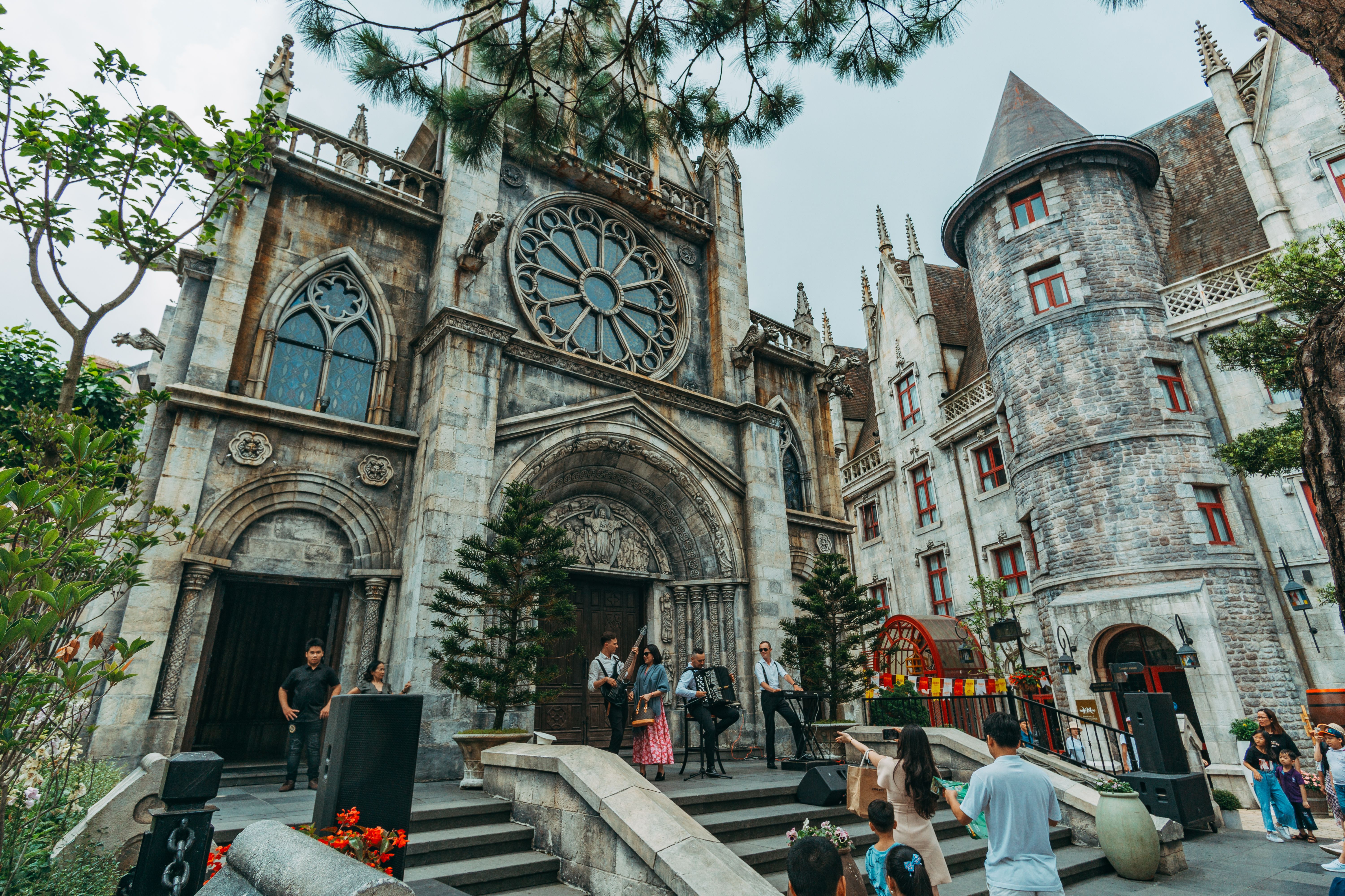 6D5N DA NANG / BA NA HILLS / HUE / HOI AN / MY SON