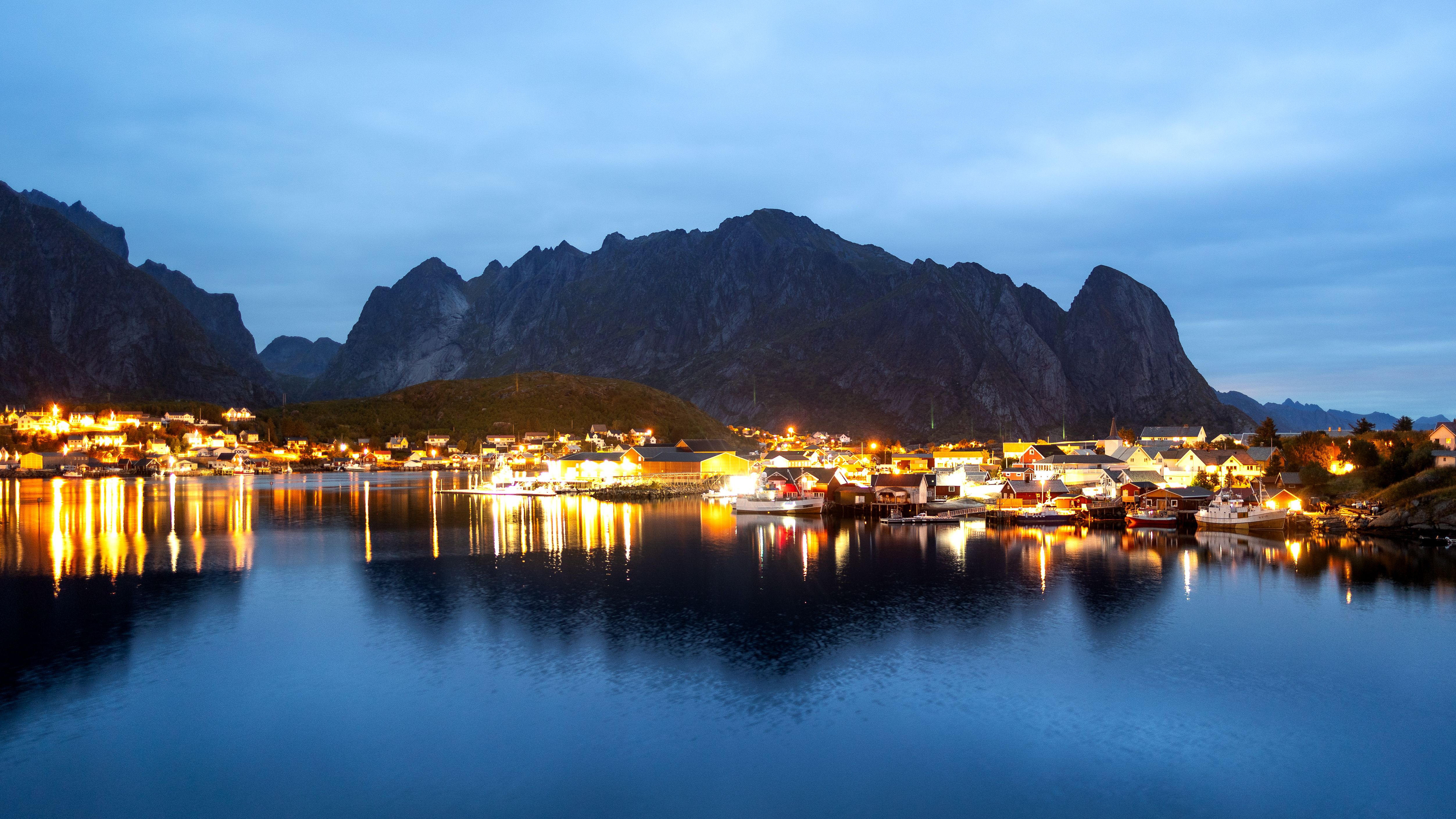 8D5N NORTHERN LIGHT ADVENTURE (SWEDEN + NORWAY + LOFOTEN ISLAND