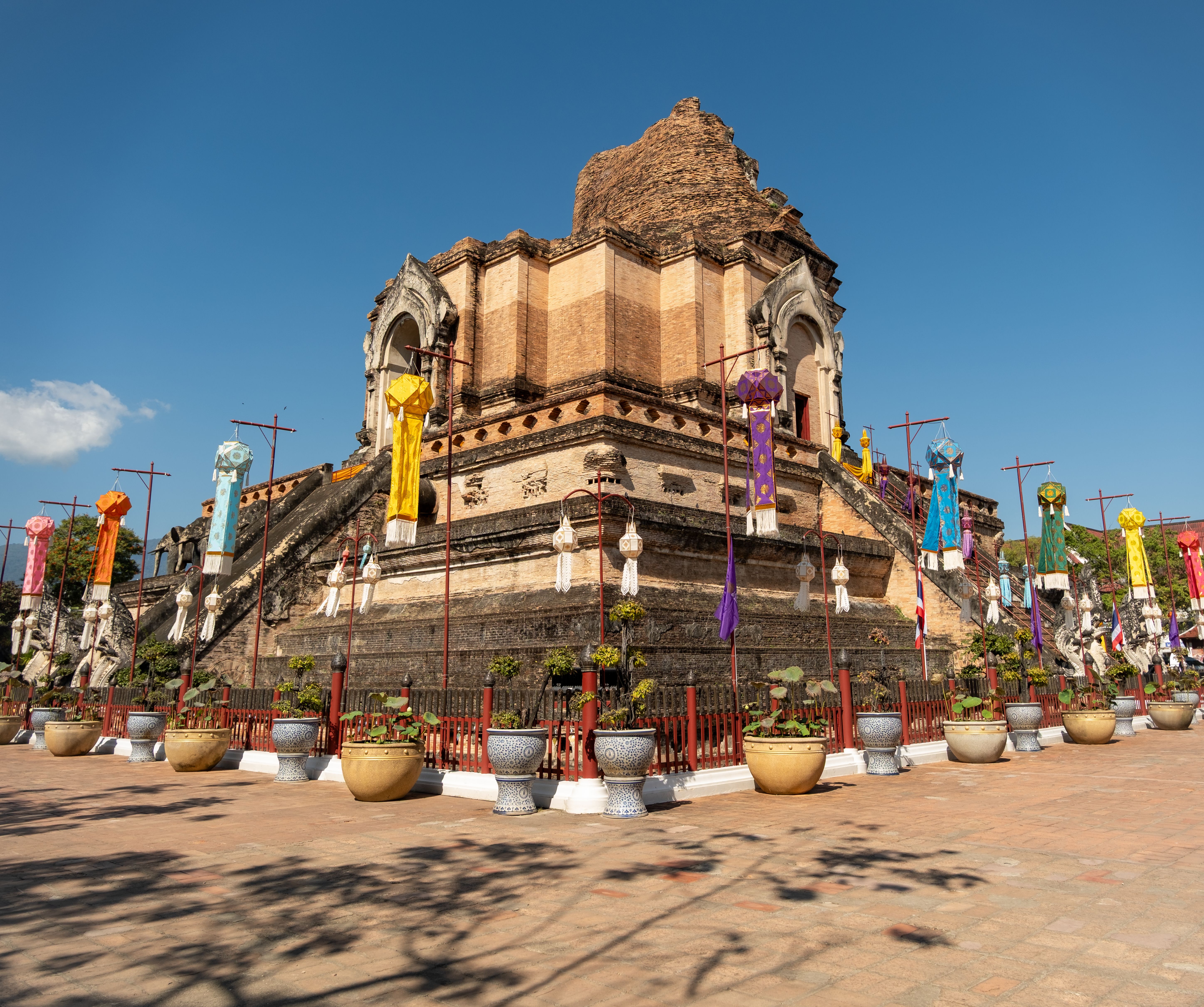 5D4N CHIANGMAI / CHIANGRAI + 1 DAY FREE & EASY