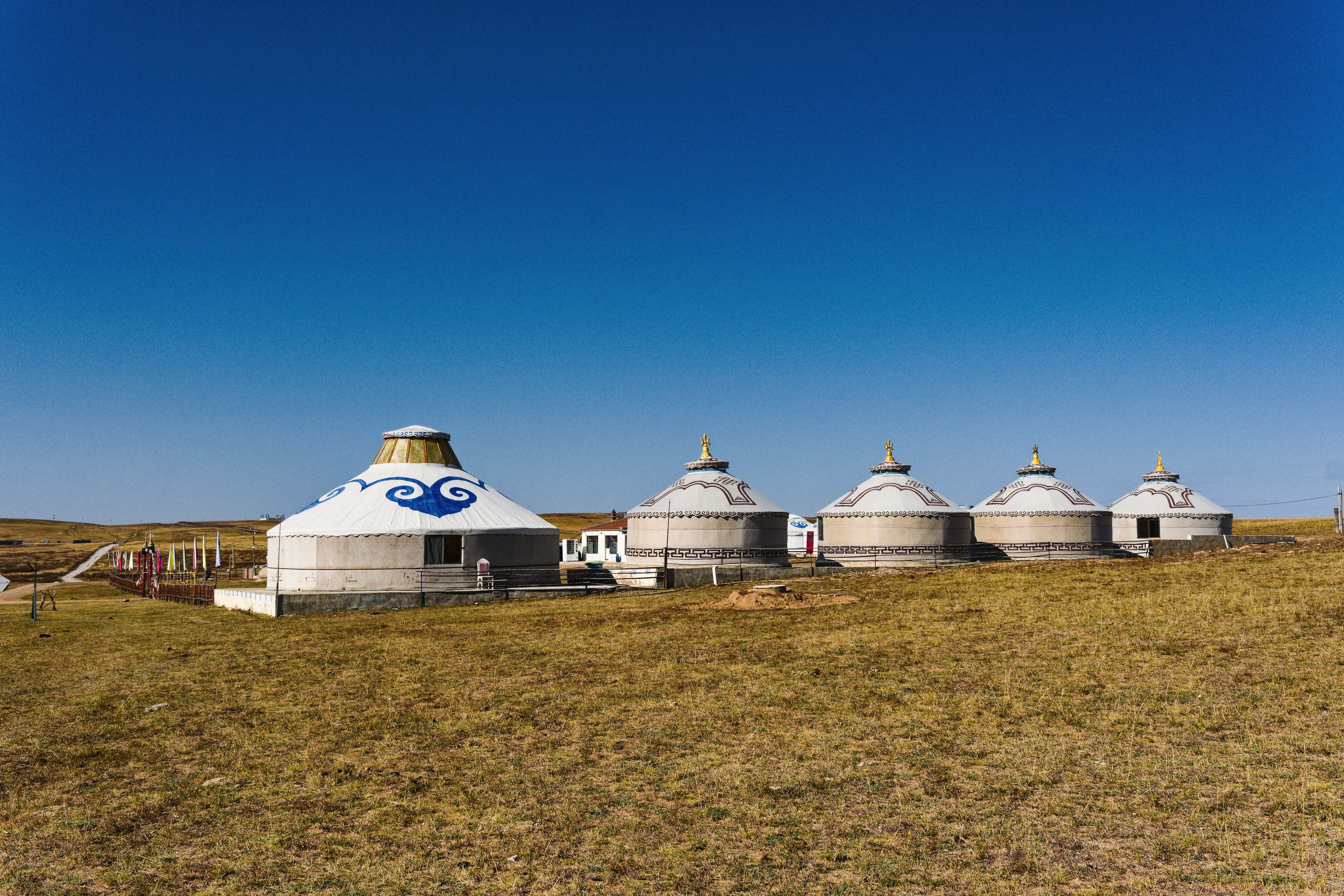 9D7N INNER MONGOLIA – ORDOS/ LAONIUWAN GRAND CANYON/ XIANGSHA BAY/ HUITENGXILE GRASSLAND