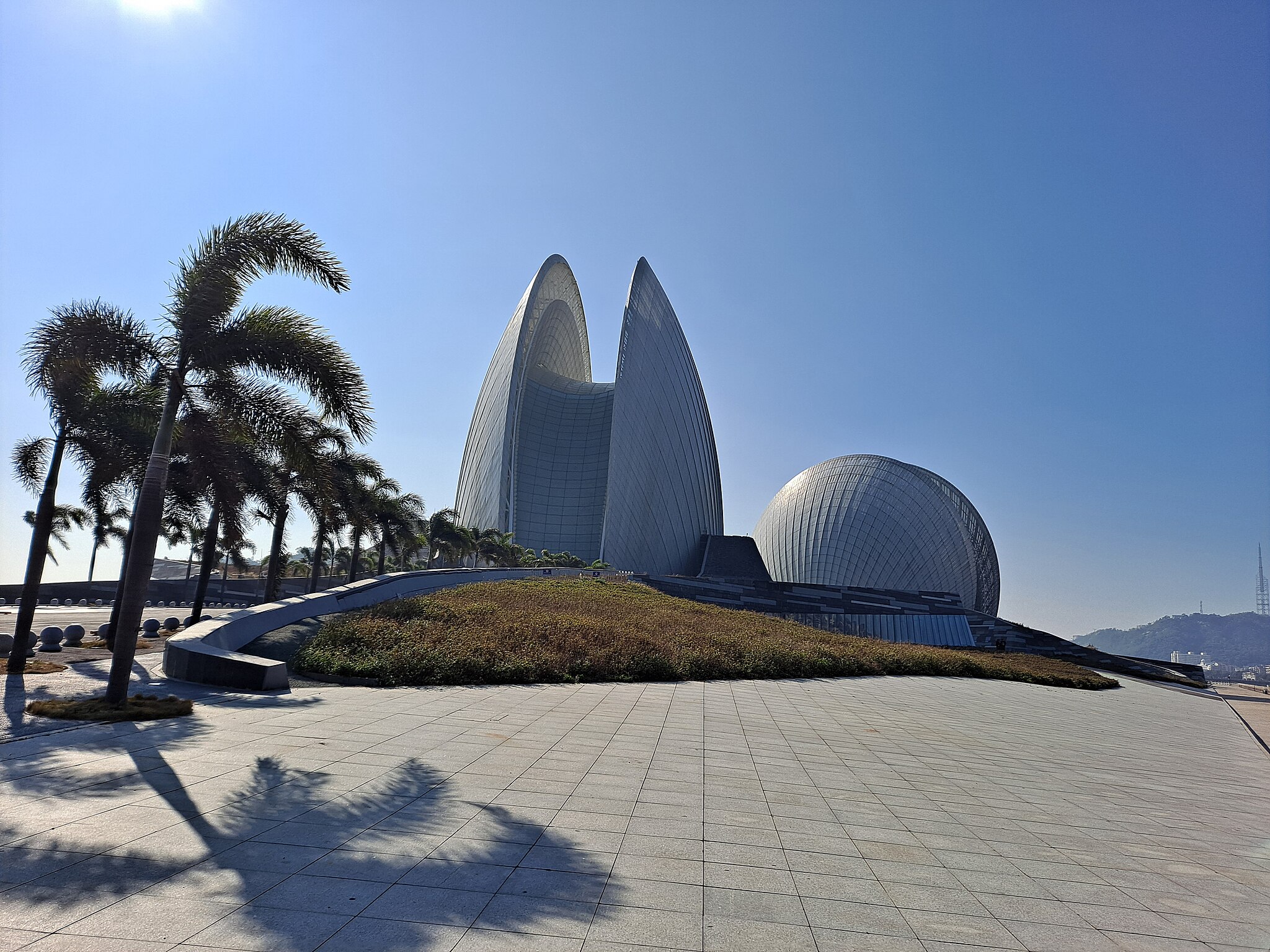 6D4N HONGKONG/ZHUHAI/PANYU/GUANGZHOU/SHUNDE/FOSHAN/ZHONGSHAN/MACAO+ CHIMELONG SAFARI PARK