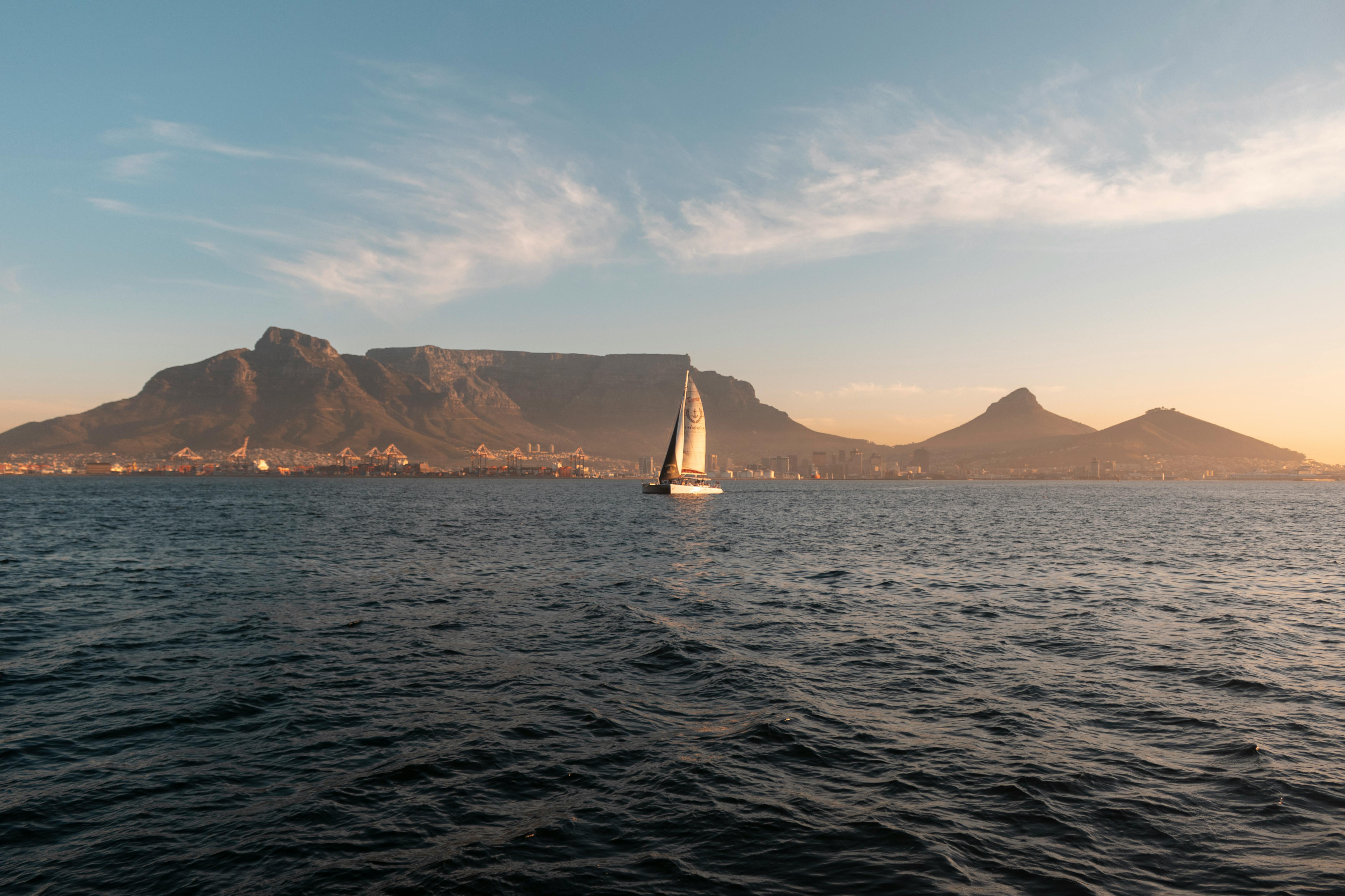 31D30N Singapore to Cape Town (Asia & Africa Mariner)