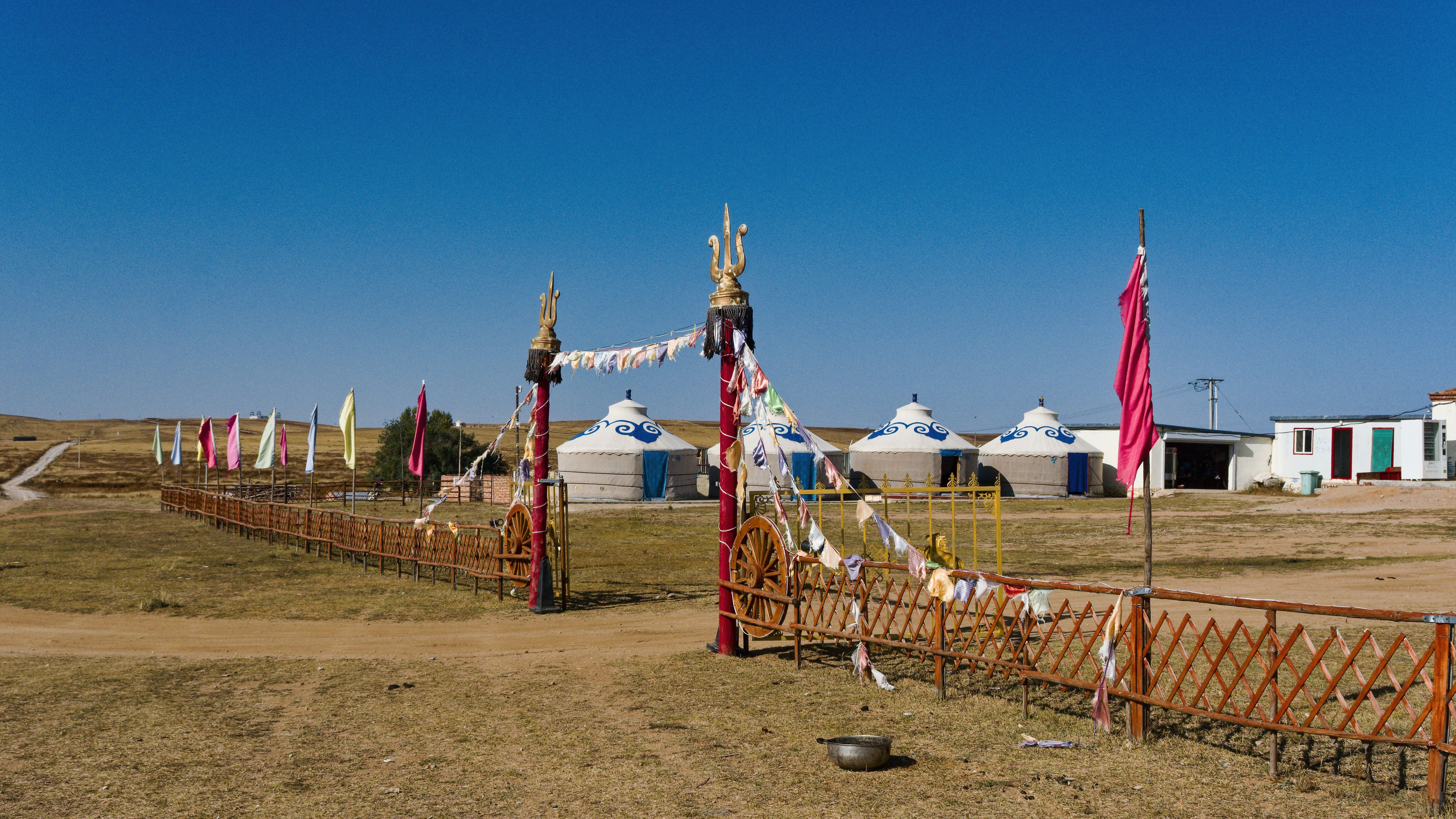 9D7N INNER MONGOLIA – ORDOS/ LAONIUWAN GRAND CANYON/ XIANGSHA BAY/ HUITENGXILE GRASSLAND