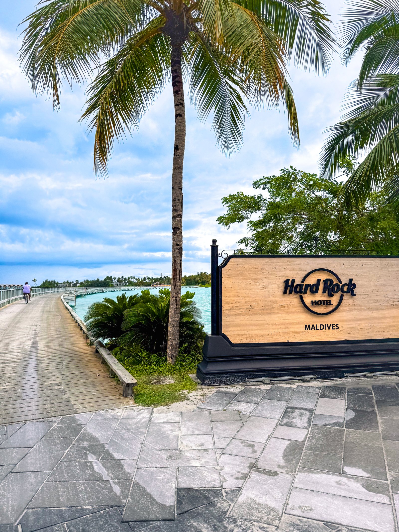 5D4N MALDIVES TWIN ISLAND SNORKELING TOUR (2N HARD ROCK HOTEL MALDIVES)