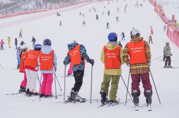 8D6N SEOUL/GANGWON-DO+JEJU ISLAND+02 NIGHTS SKI RESORT