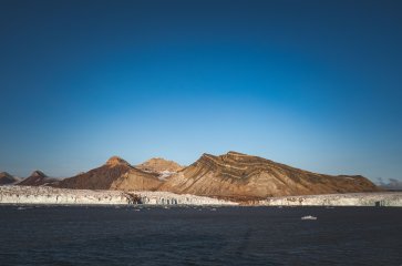 8D7N SINGAPORE Disko Bay and Inuit villages SINGAPORE (Genting Dream)